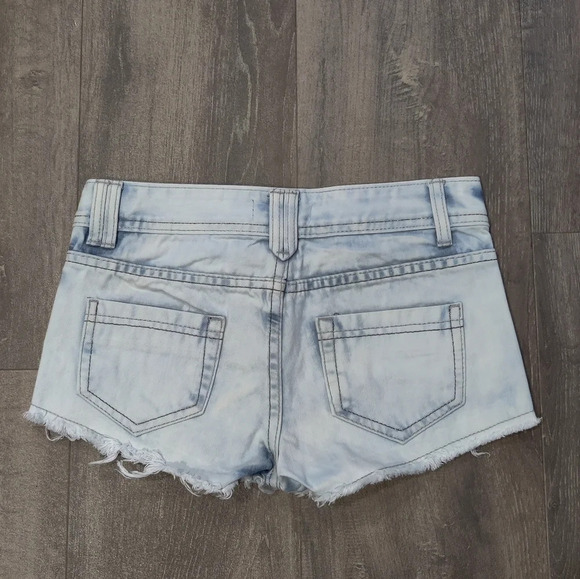 *NWT* Others Follow Jean Shorts - Picture 3 of 3